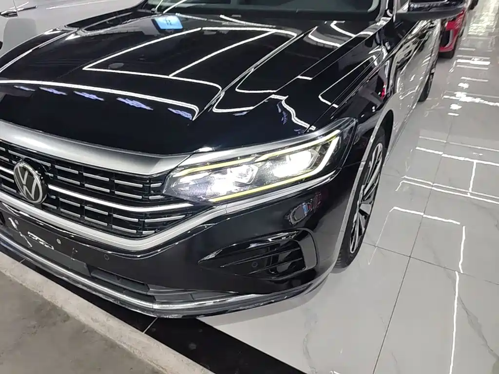 Volkswagen Passat 2022 — фото 24
