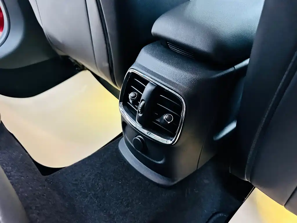 MINI Clubman 2018 — фото 24