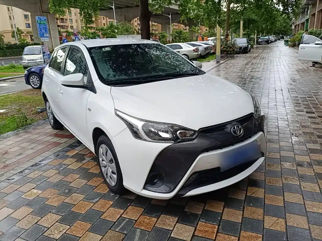 Toyota Yaris L 2019 — фото 4