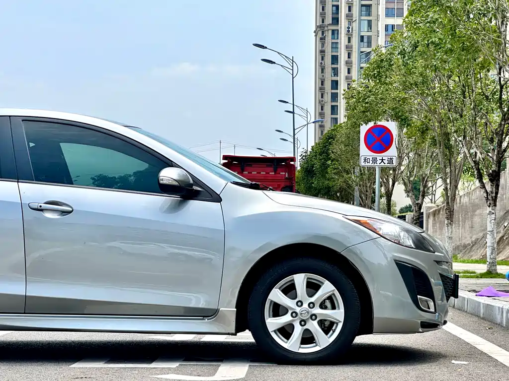 Mazda 3 Xingcheng 2013 — фото 12