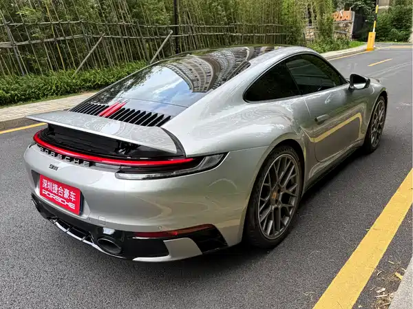 Porsche 911 2022