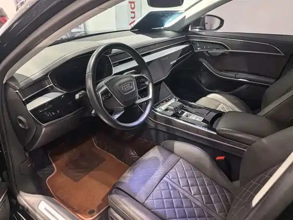 Audi A8 2023