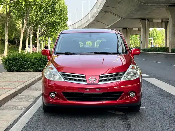 Nissan Tiida 2008