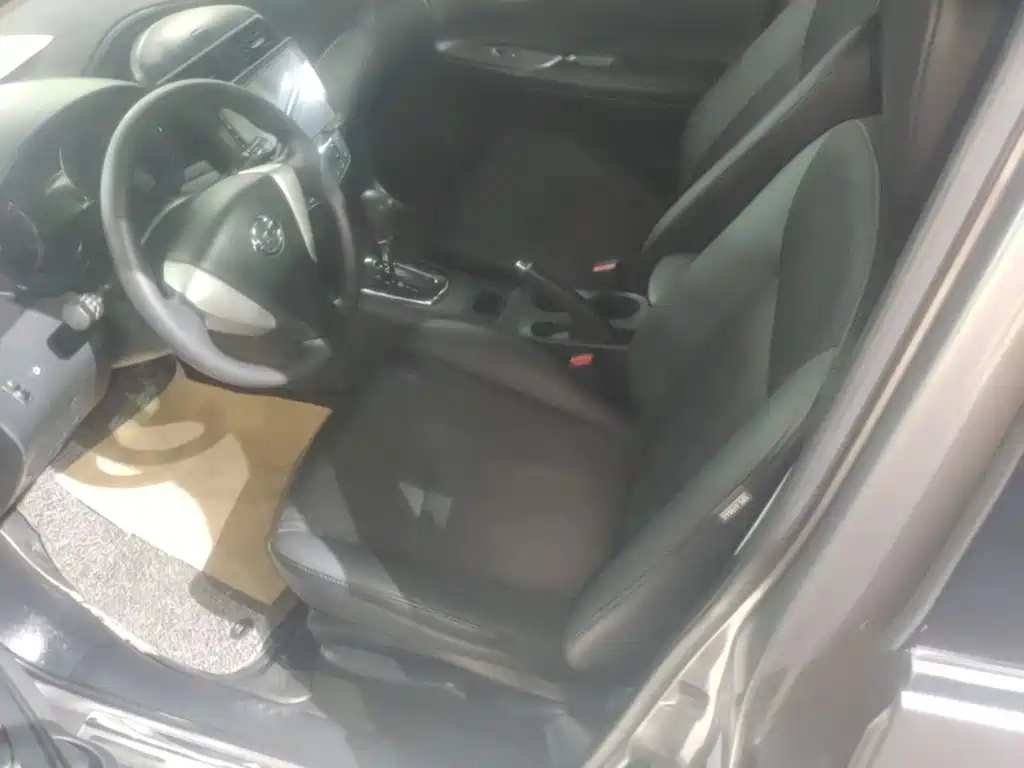 Nissan Tiida 2015 — фото 15