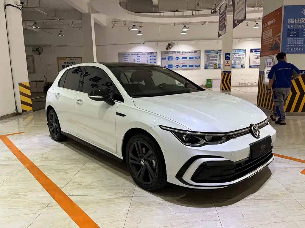 Volkswagen Golf 2022