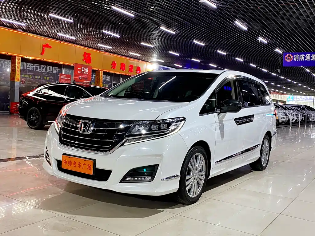 Honda Elysion 2019 — фото 1