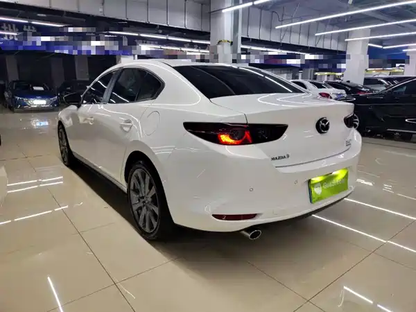 Mazda 3 Axela 2023