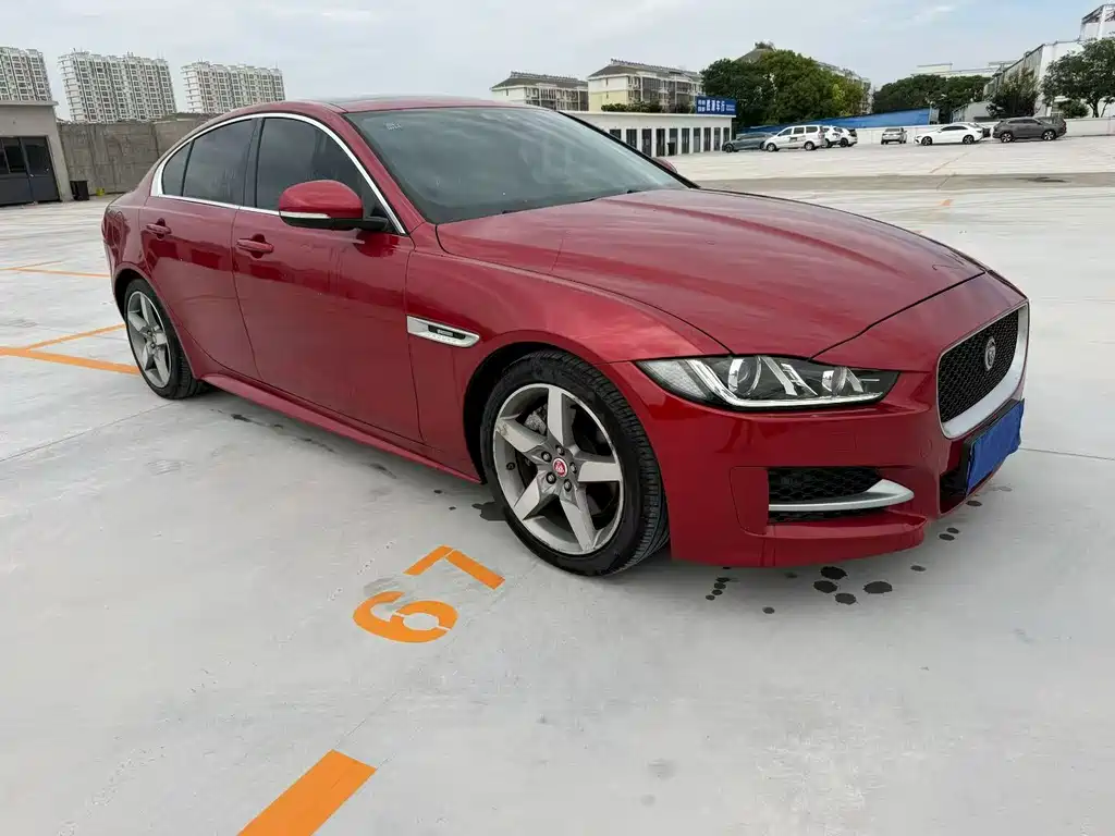 Jaguar XE 2016 — фото 5