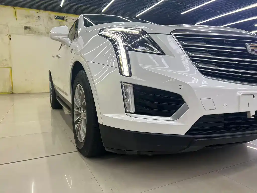 Cadillac XT5 2018 — фото 13