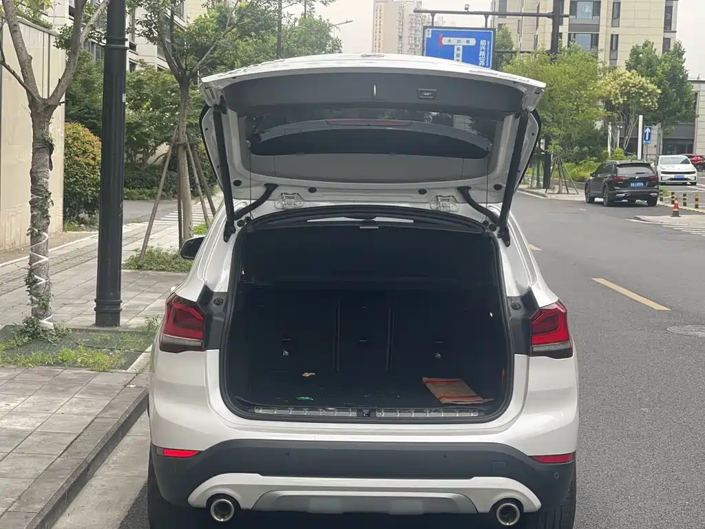 BMW X1 2022 — фото 8