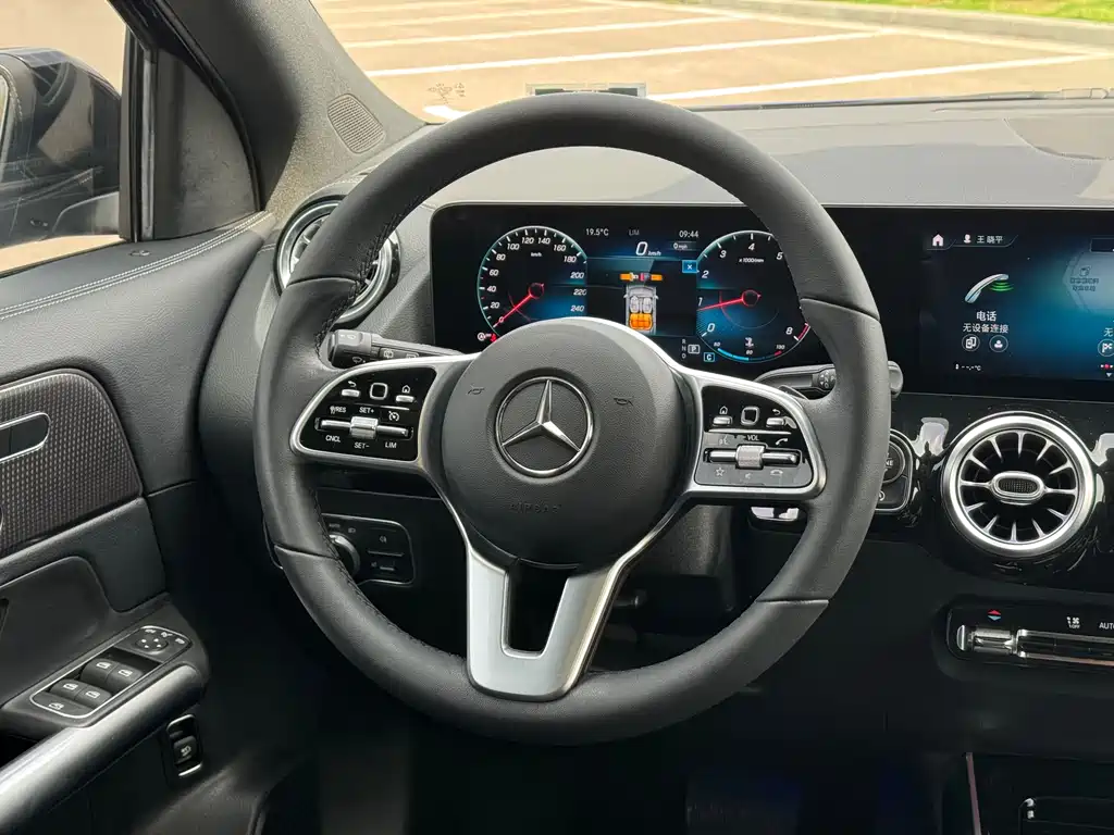Mercedes-Benz GLA 2021 — фото 9
