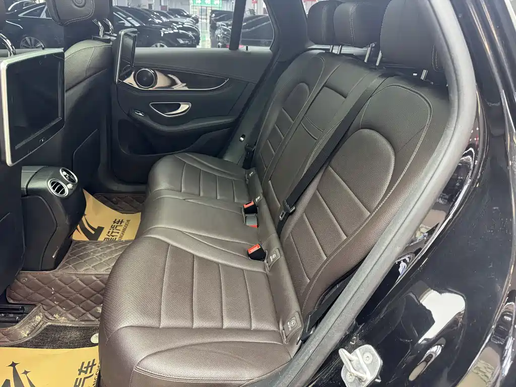 Mercedes-Benz GLC 2017 — фото 15