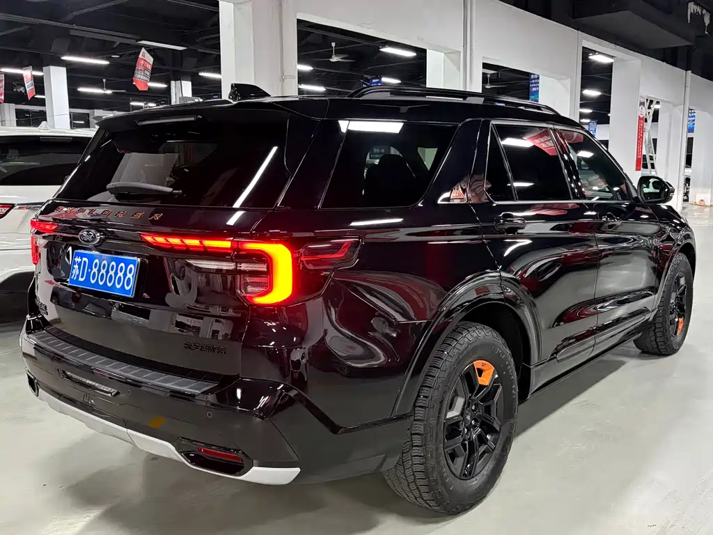 Ford Explorer 2025 — фото 17