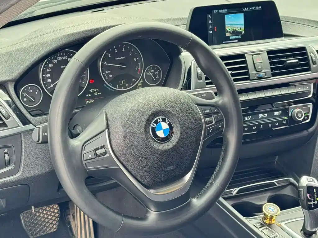 BMW 3 Series 2018 — фото 5