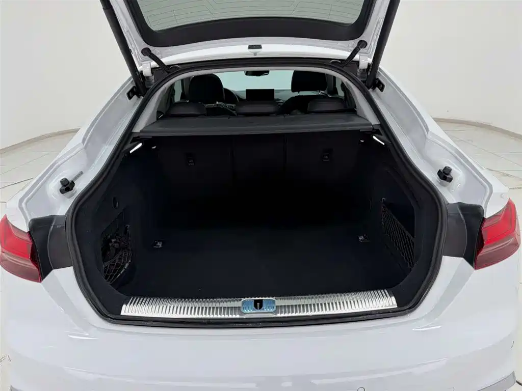 Audi A5 2023 — фото 14