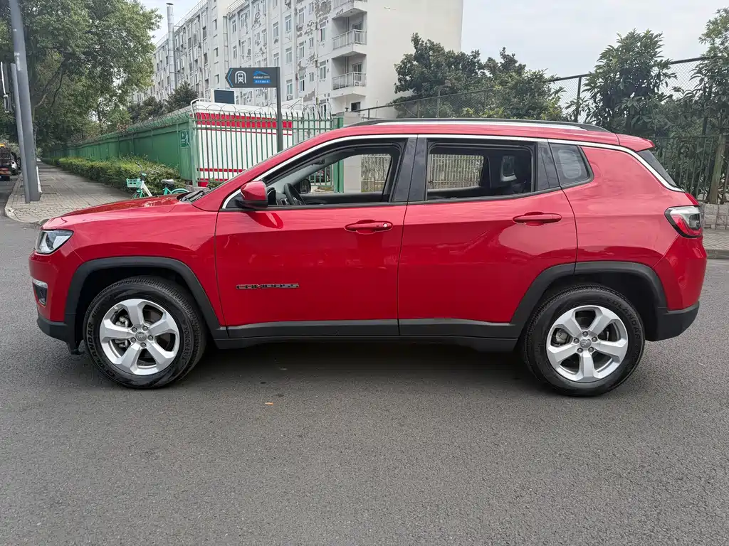 Jeep Compass 2017 — фото 4