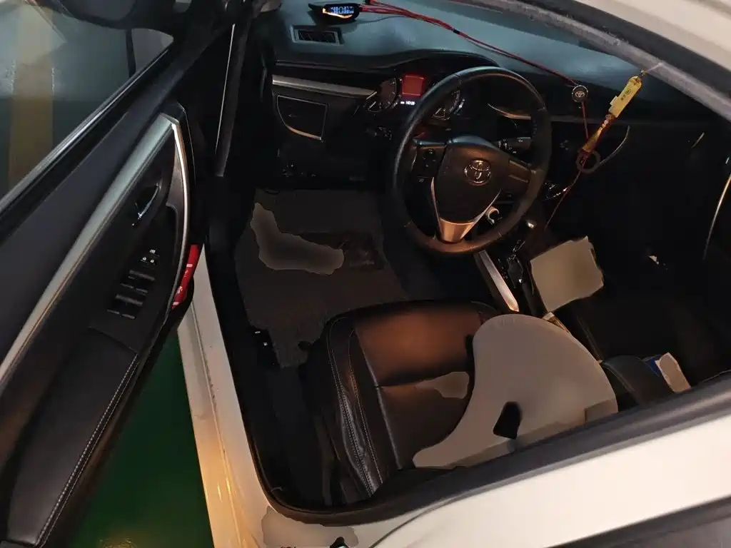 Toyota Corolla 2015 — фото 14