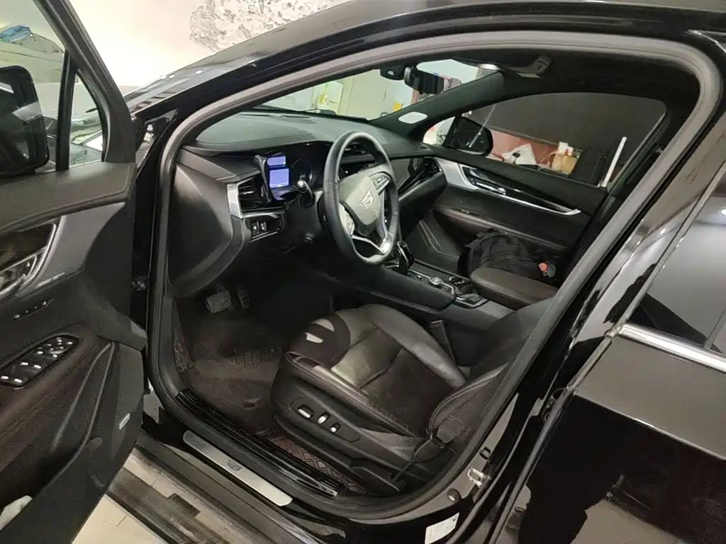 Cadillac XT6 2022 — фото 15