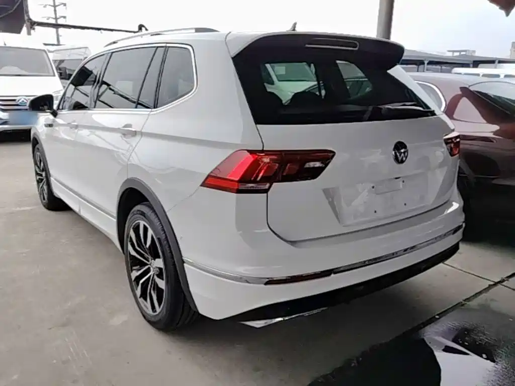 Volkswagen Tiguan L 2021 — фото 5