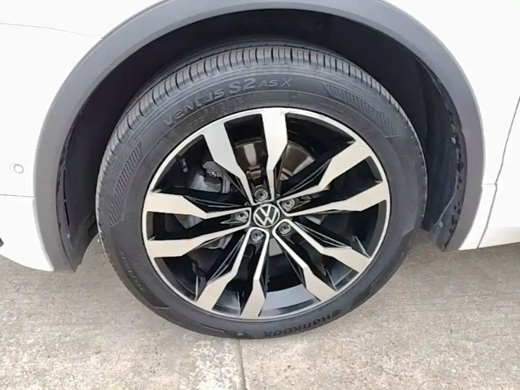 Volkswagen Tiguan L 2021 — фото 23
