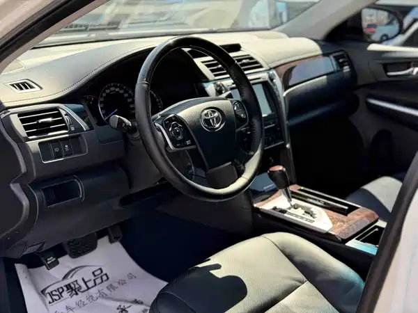 Toyota Camry 2016