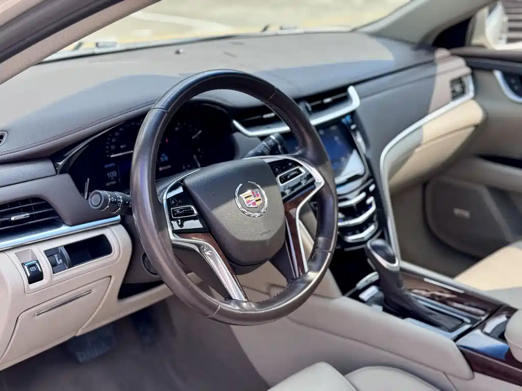 Cadillac XTS 2015 — фото 6