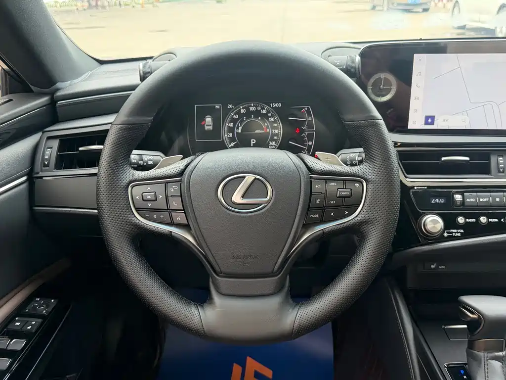 Lexus ES 2024 — фото 14