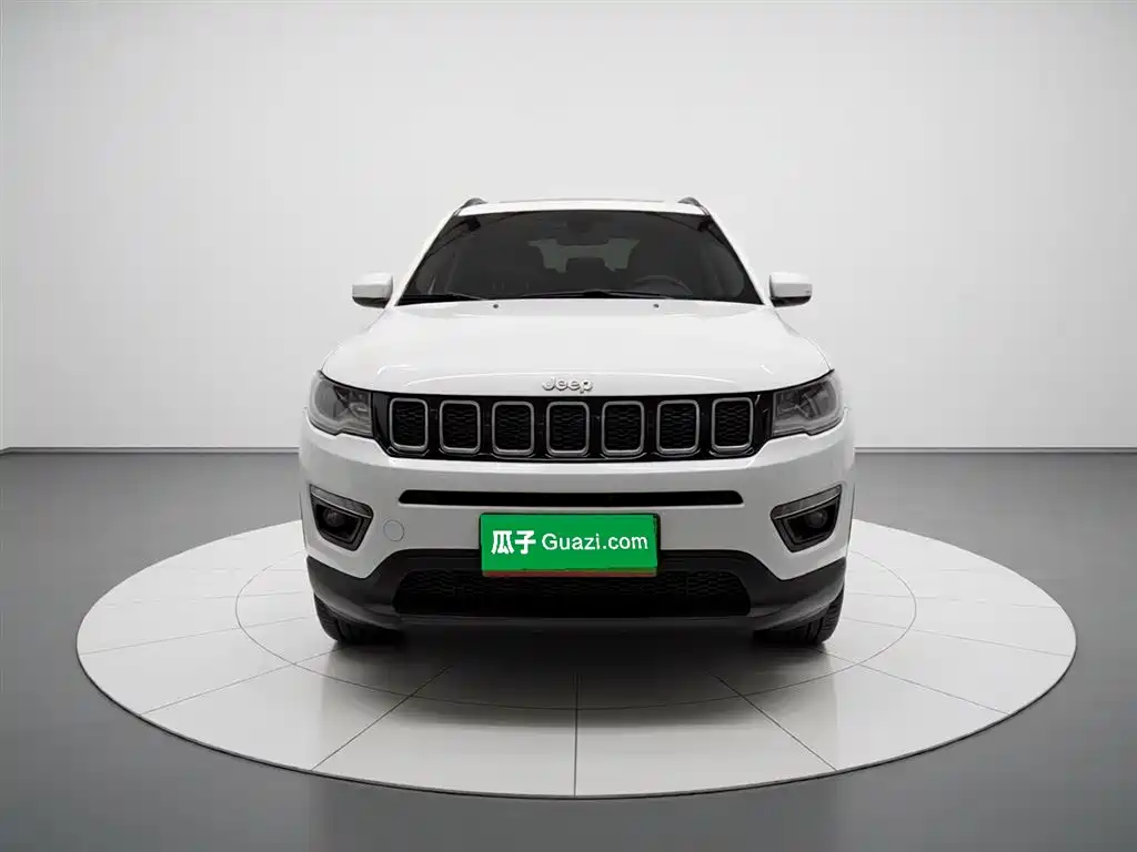 Jeep Compass 2018 — фото 3