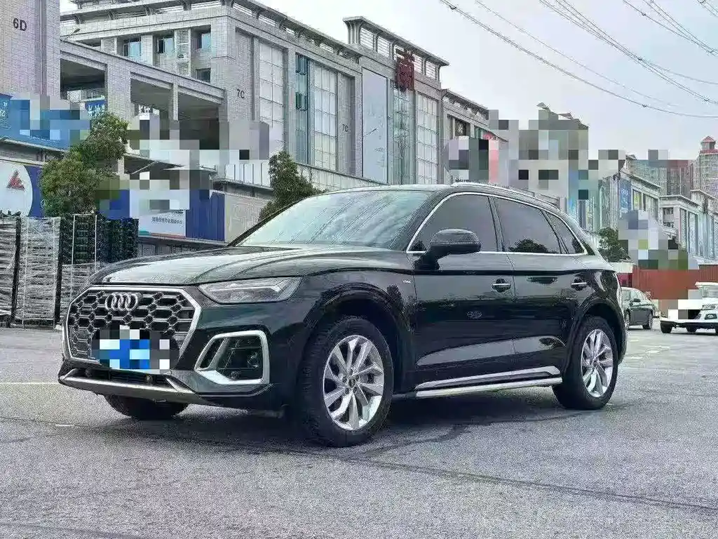 Audi Q5L 2022 — фото 1