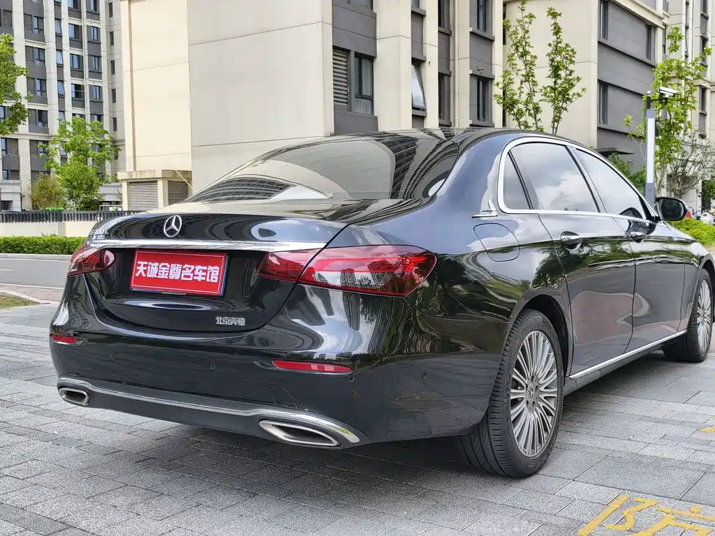 Mercedes-Benz E-Class 2023 — фото 20