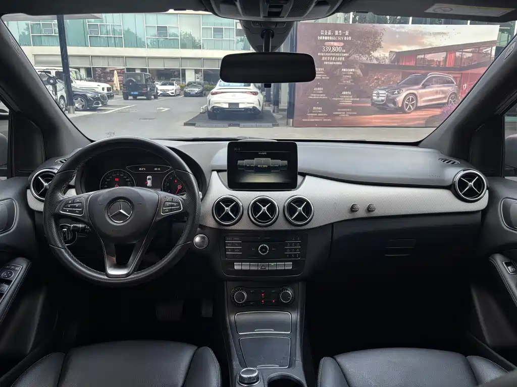 Mercedes-Benz B-Class 2017 — фото 12