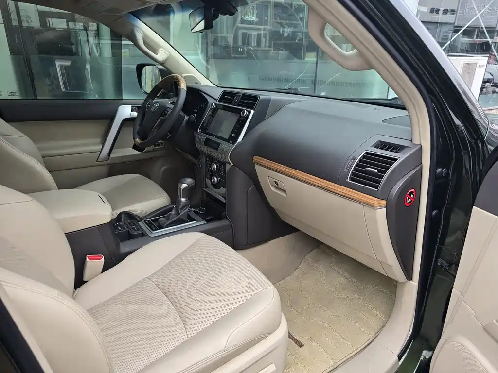 Toyota Prado 2019 — фото 15