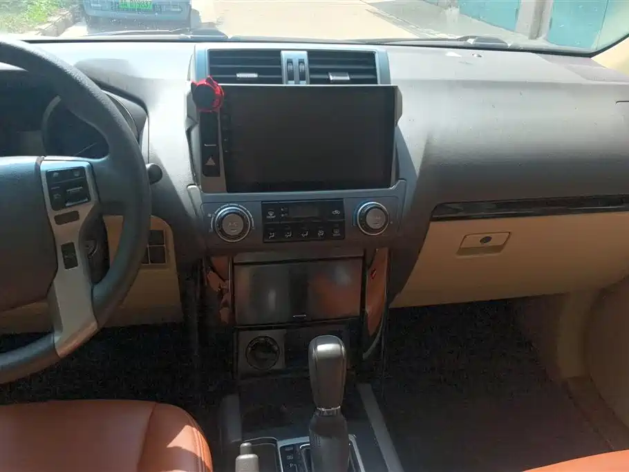 Toyota Prado 2018 — фото 13