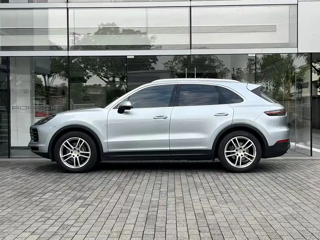 Porsche Cayenne 2021 — фото 2