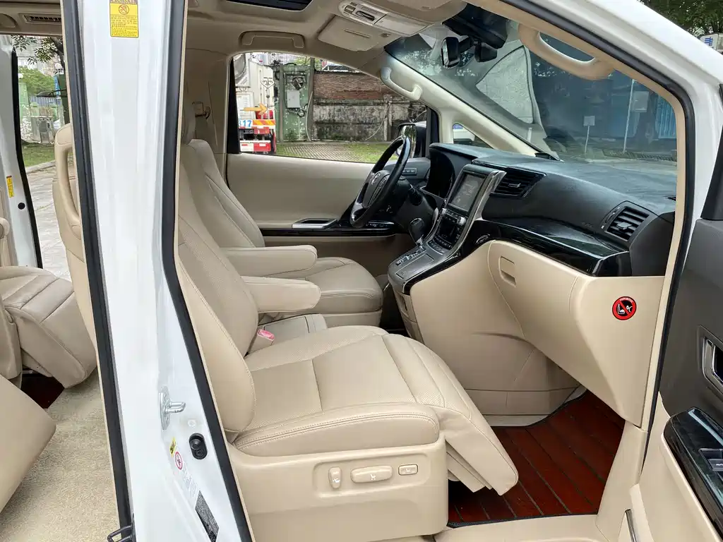 Toyota Alphard 2012 — фото 20