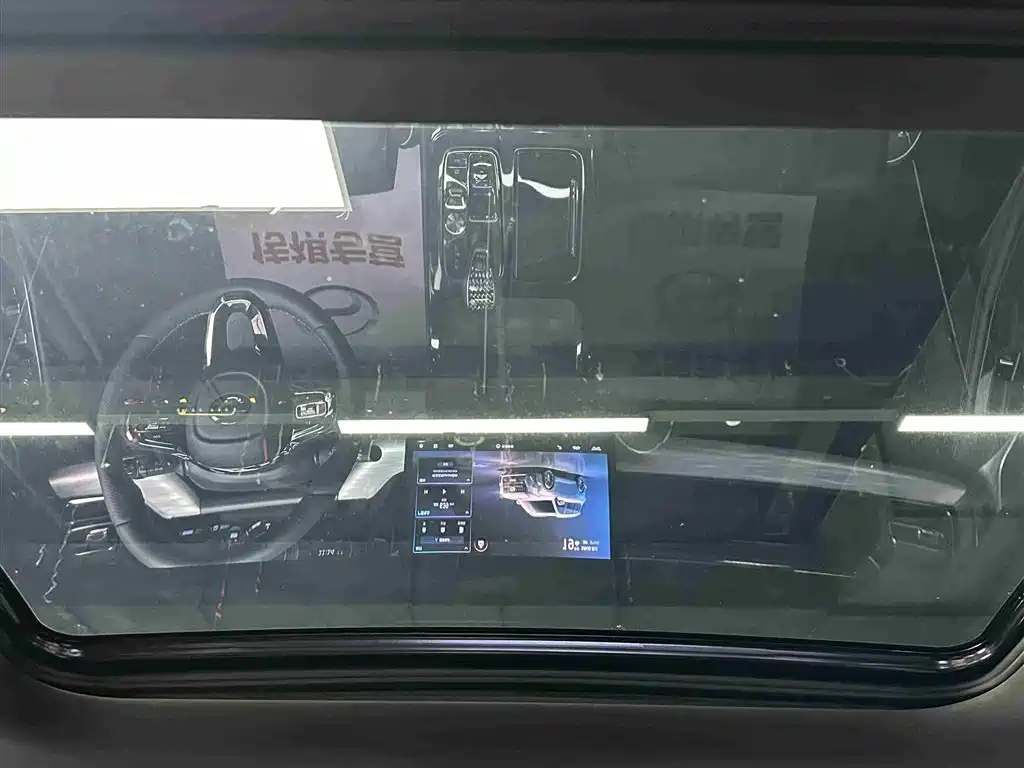 GAC Motor Trumpchi GS8 2023 — фото 31