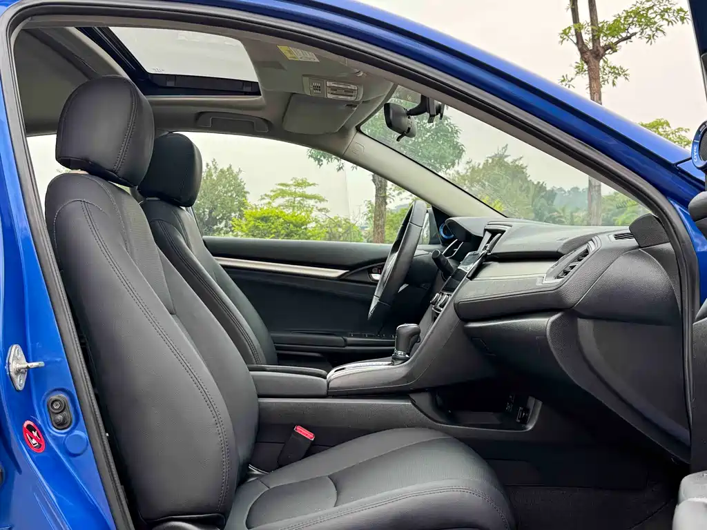 Honda Civic 2017 — фото 12
