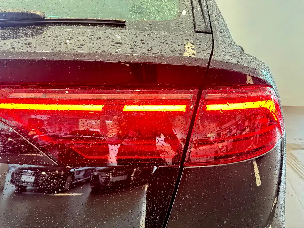 Audi Q8 2025 — фото 11