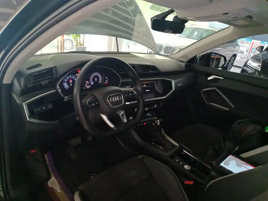 Audi Q3 2021 — фото 10