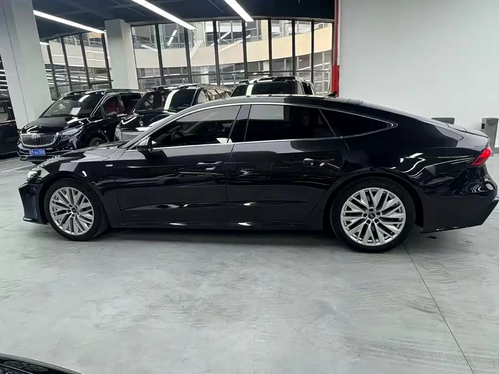 Audi A7 2021 — фото 15