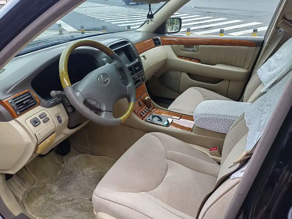 Lexus LS 2005 — фото 10