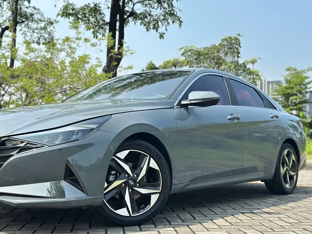 Hyundai Elantra 2021