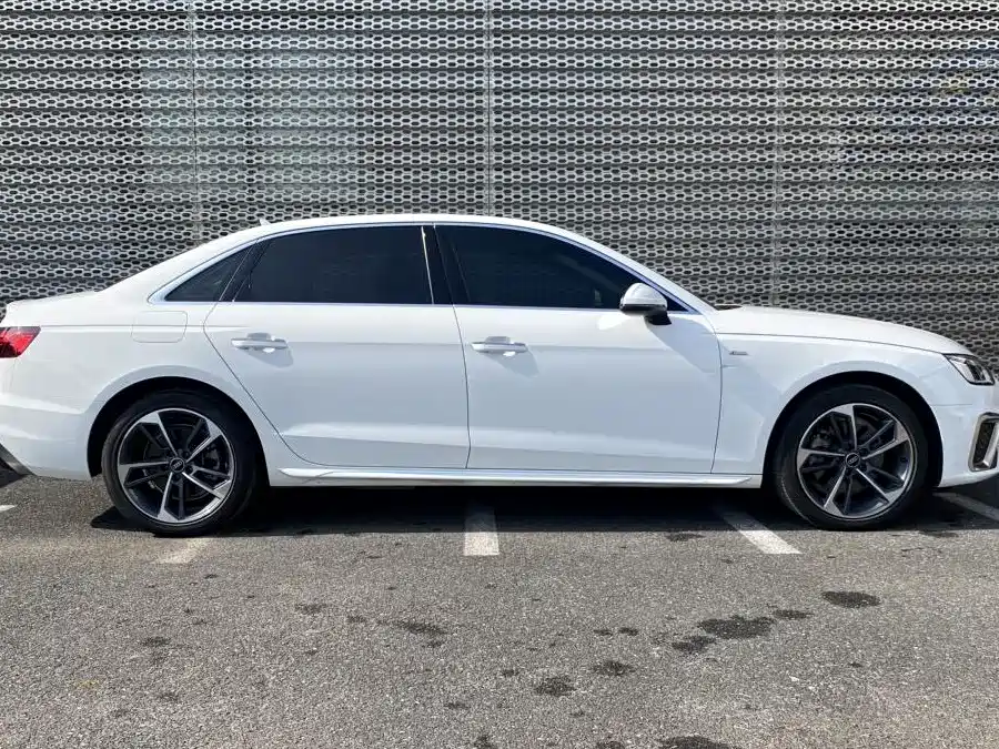 Audi A4L 2022