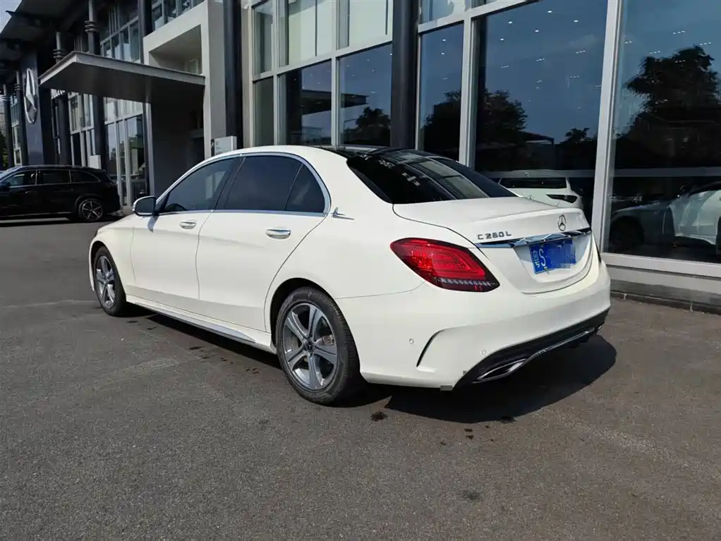 Mercedes-Benz C-Class 2020