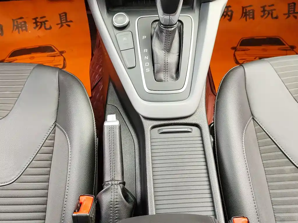 Ford Focus 2017 — фото 7