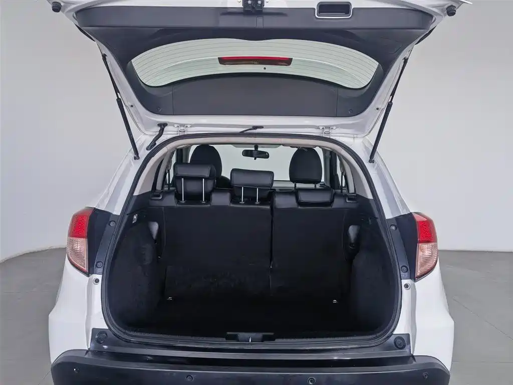 Honda Vezel 2015 — фото 16