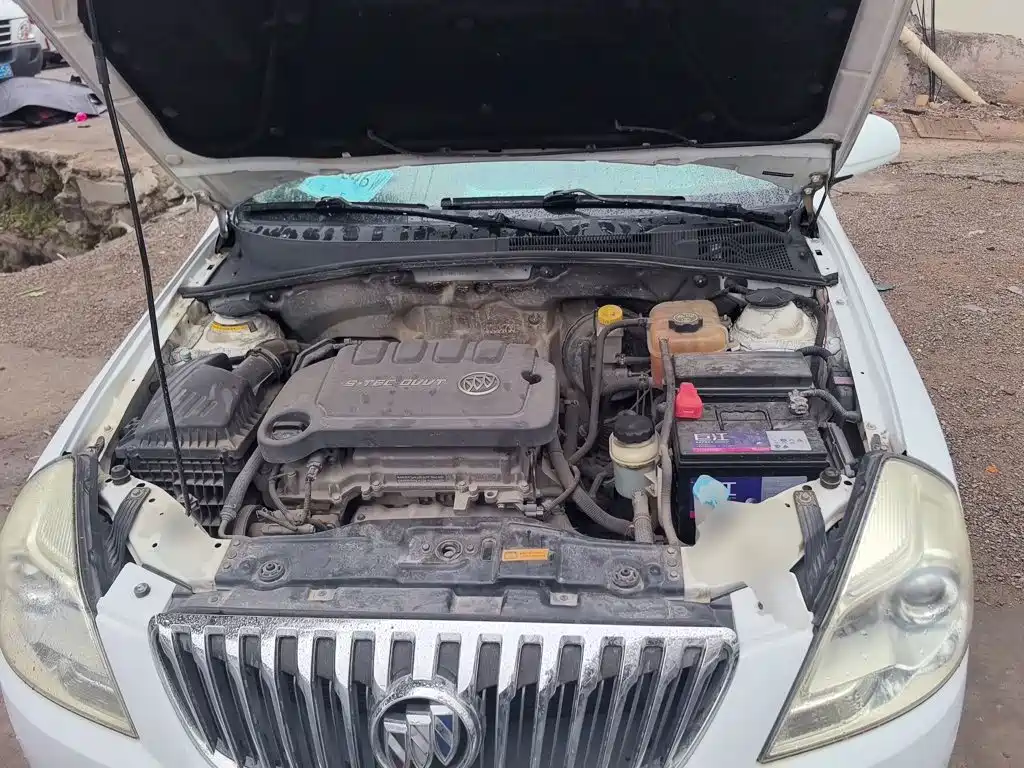 Buick Excelle 2015 — фото 16