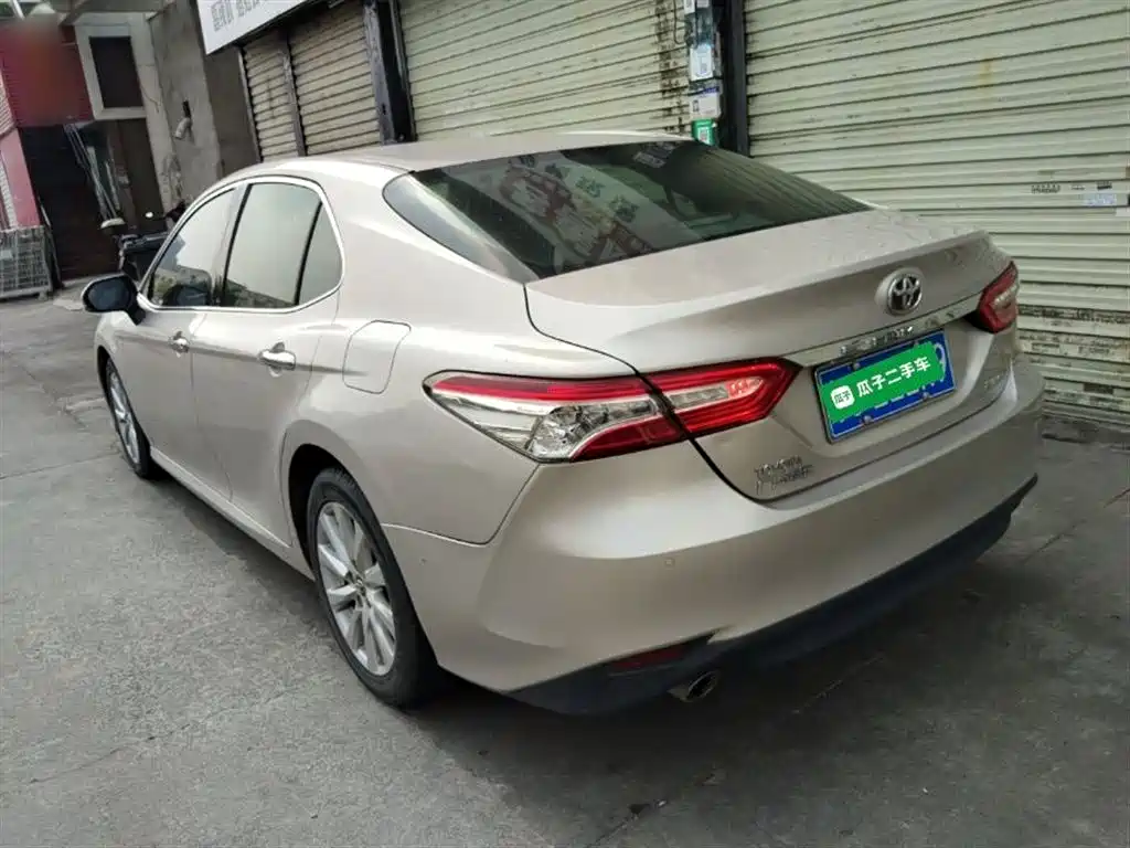 Toyota Camry 2018 — фото 5