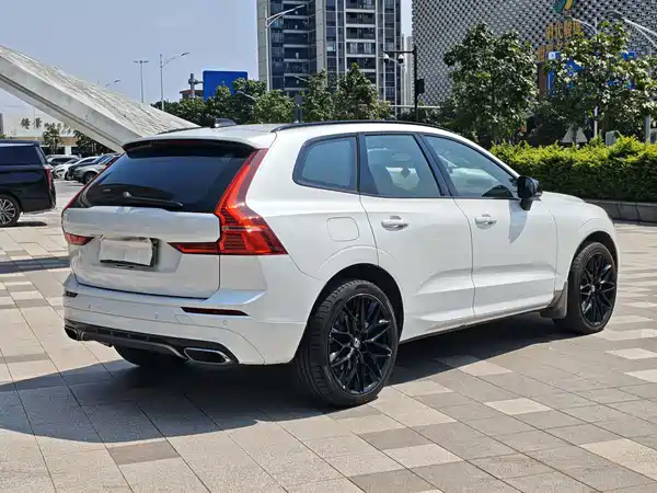 Volvo XC60 Plug-In Hybrid 2021