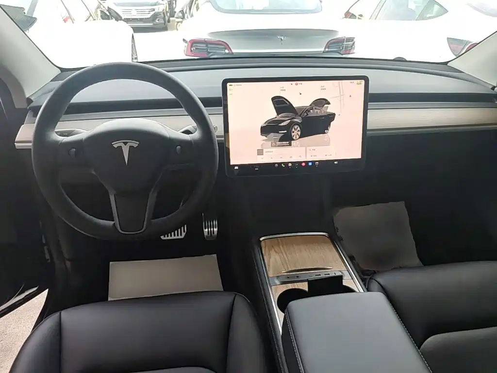 Tesla Model Y 2022 — фото 10